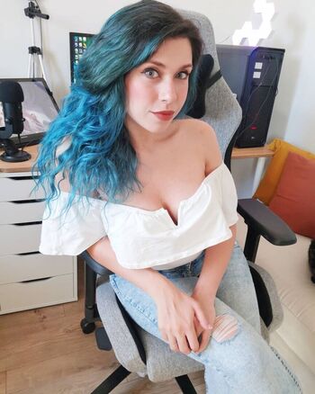 Krisfits image