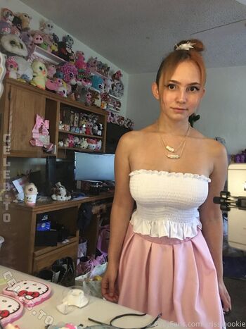 Krissipookie page 3 image