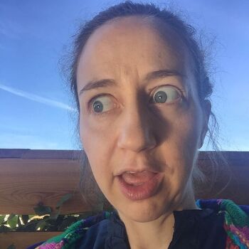 Kristen schaal image