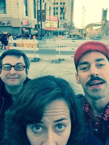 Kristen schaal image
