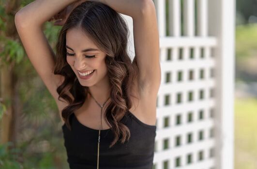 Kristen vaganos image