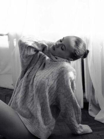 Kristina shmidt image