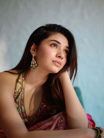 Krithi shetty image
