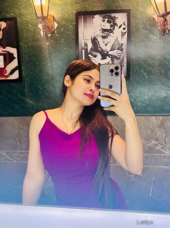 Kritika sharma image