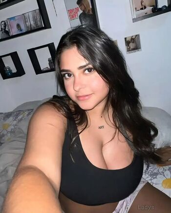 Kritika sharma image