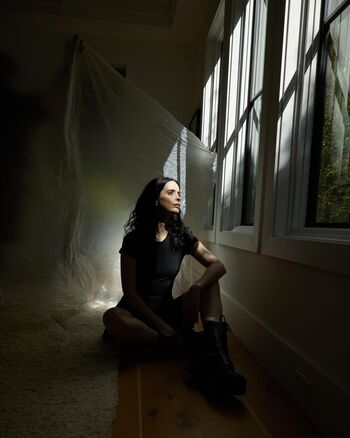 Krysten ritter image