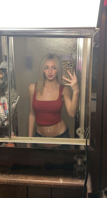 Krystinh image