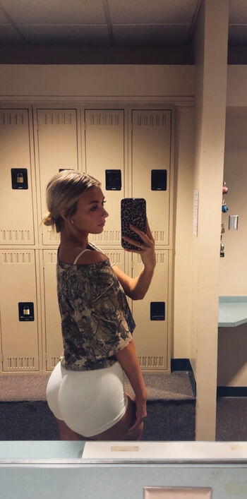 Krystinh image