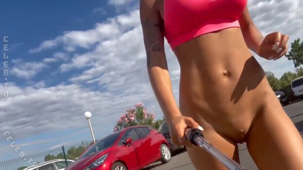 Kylie blck image