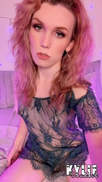 Kylie boudoir 1 image