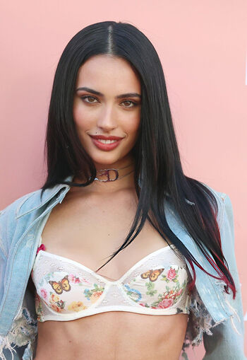 Kylie cantrall image