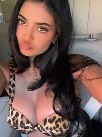 Kylie jenner 1 page 14 image