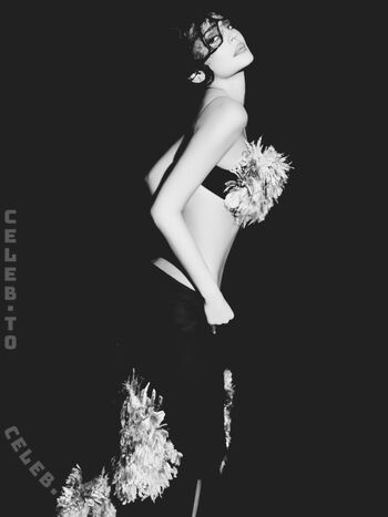 Kylie jenner 1 page 6 image