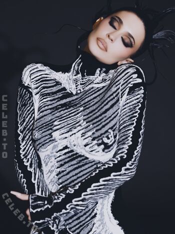 Kylie jenner 1 page 6 image