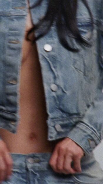 Kylie jenner 1 page 2 image