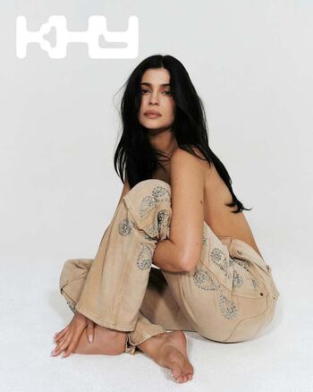 Kylie jenner 1 image