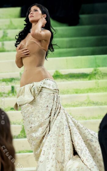 Kylie jenner 1 page 15 image