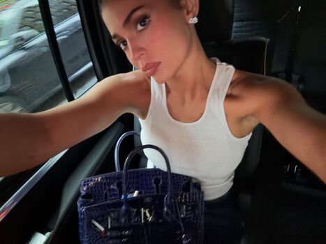 Kylie jenner 1 page 14 image