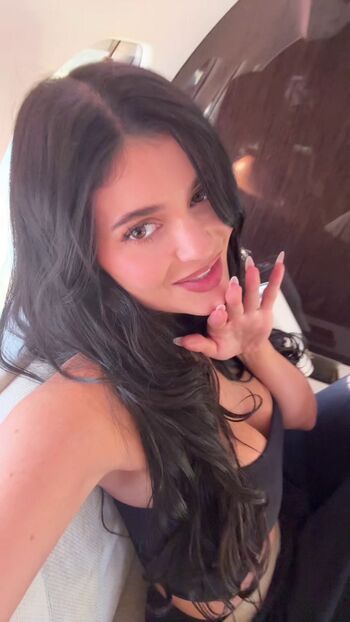 Kylie jenner 1 page 13 image