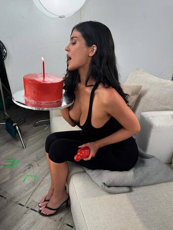 Kylie jenner 1 page 10 image