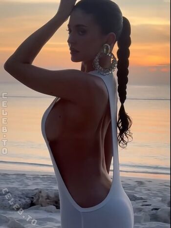 Kylie jenner 1 page 6 image