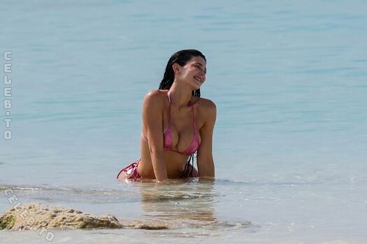 Kylie jenner 1 page 5 image