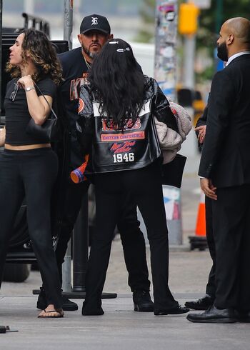Kylie jenner 1 page 2 image