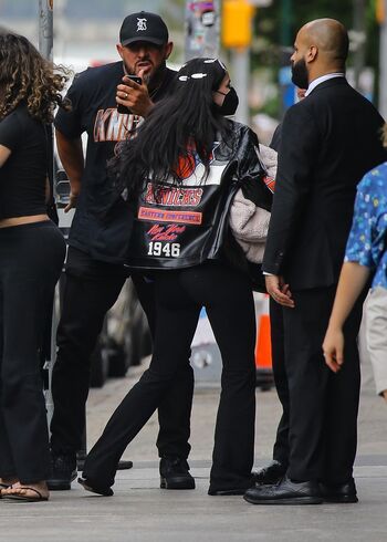 Kylie jenner 1 page 2 image