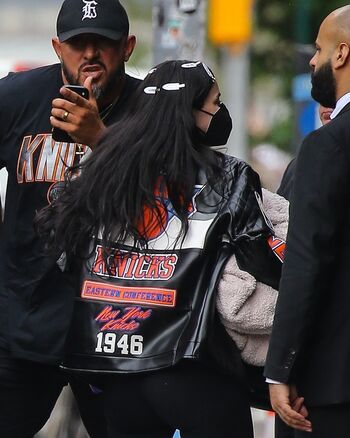 Kylie jenner 1 page 2 image