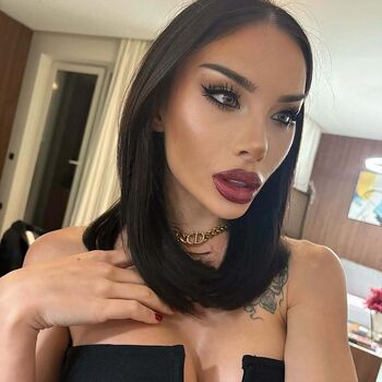 L staikovska page 2 image