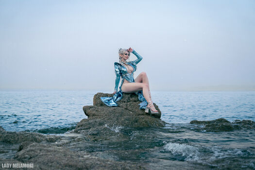 Lady melamori 1 page 2 image