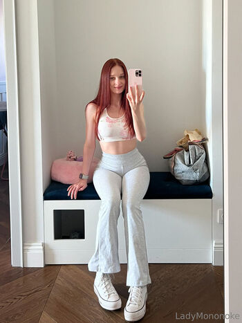 Ladymononokefree image