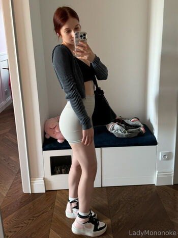 Ladymononokefree image