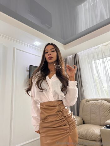 Lanaa queen image