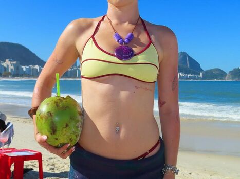 Lara adkins image