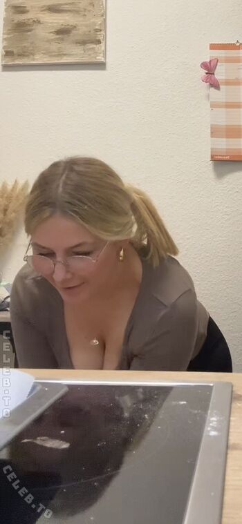 Lara esser image