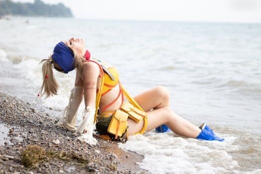 Lara loxley image