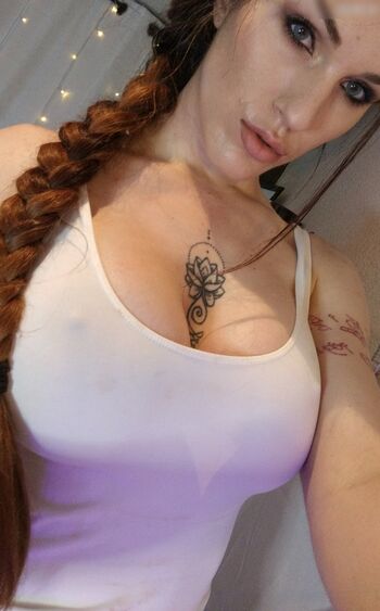 Lara loxley image