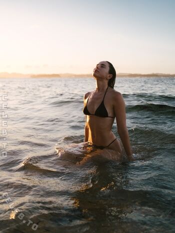 Lara marie kremer image