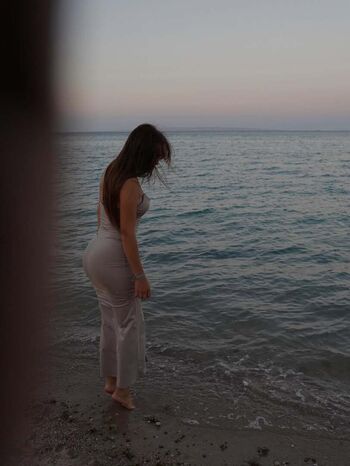 Lara stxx image