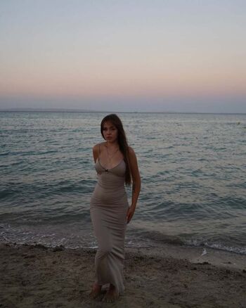Lara stxx image