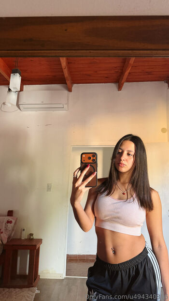 Lara tiengo image