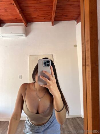 Lara tiengo image