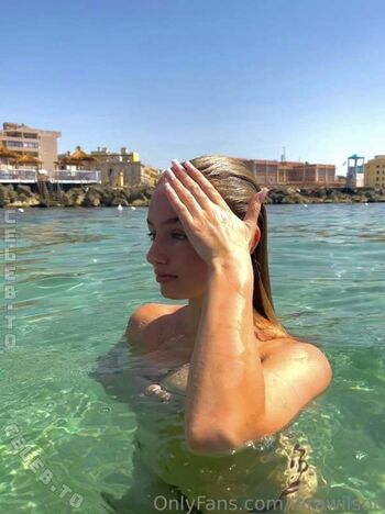Lara wilson image