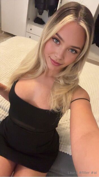 Lararosenfeld image