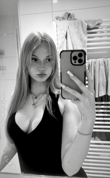 Larissa 775 image