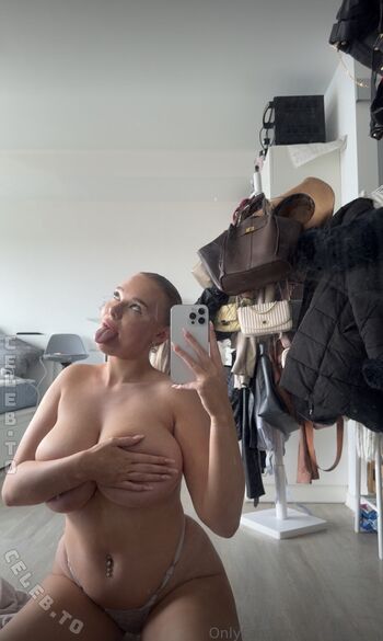 Larissa lhaa image