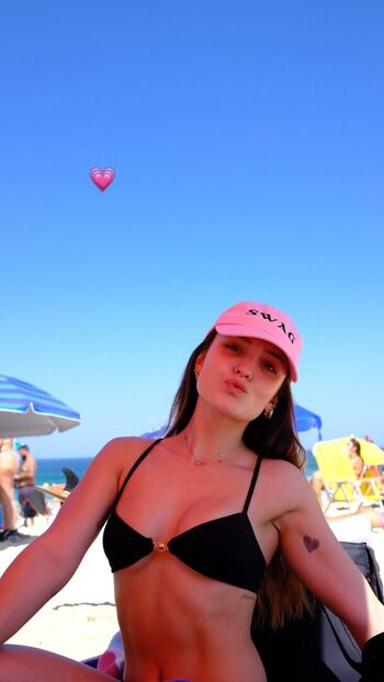 Larissa manoela image