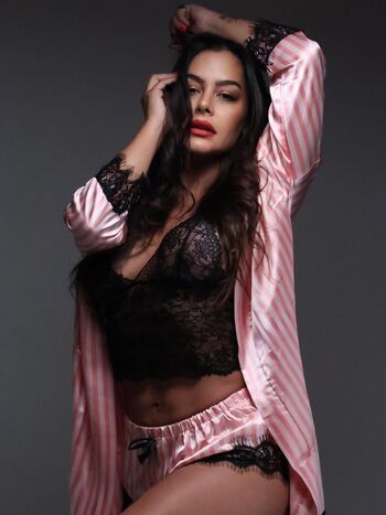 Larissa riquelme page 6 image