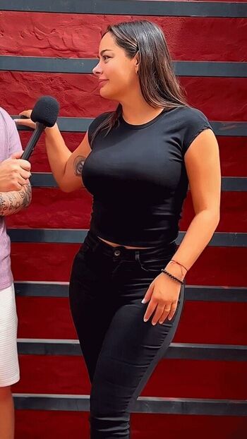 Larissa riquelme image